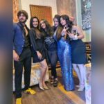 Rati Pandey Instagram – With the vivacious and the most beautiful heart…
The boss lady @gulenaghmakhan 
.
.
#aboutlastnight✨ #aashiqana #ratipandey #screening #funnight #bonding
Best wishes to @zaynibadkhan @_khushidubey_