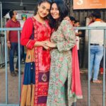 Rati Pandey Instagram - Om Sai Ram 🙏🙏🙏 #thursday #saibabaday #saibabablessings #blessedandgrateful #saidarshan #bestiegoals #blissfullmoments 🧿😇🥰 @ratipandey Shirdi Sai Baba Mandir