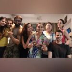 Rati Pandey Instagram - In the cookie of life,friends are the chocolate chips.😉😊 Reminiscing the old memories with same energy and warmth..here are some glimpses for the mjht lovers❤❤❤❤ . . #reunión #mjhtmemories #mjhtdiaries #beparwah #friendshipgoals💕 #ratipandey #uday #dia #benji #reelsvideos #instareels Thank you @jaskarangandhi @ridtiwari for the hospitality