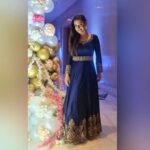 Rati Pandey Instagram - Ready to rock... . . 🧣 @ashnaamakhijani @styledbyashna 👗 @narayaniadukia #patnadiaries #event #ınstafashion #indianattire #ratipandey #instalike