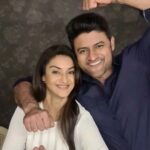 Rati Pandey Instagram - Friends that matter ❤❤@manavgohil @juhiparmar What a fulfilling day it was...meeting both of my buddies at their respective zones😉 . . #frienshipgoals #surprisevisit #familytime #happiness #reelslovers #reelsofinstagram