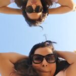 Rati Pandey Instagram - Every girl needs a bit of whimsy to remind her that life is a game and it's all about having fun and Girrrrlllls just wanna have fun!😉😎❤❤ @ashwinivala . . #title #trendingnow #réel #goadiaries #bffs #girlsgirlsgirls #girlstrip👭 #ratipandey #sunriselover #morningvibes #beachlife
