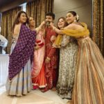 Rati Pandey Instagram - "They say happy marraiges are based on a deep friendship...it means a mutual respect for and enjoyment of each other's company"..I wish you both a very happy married life and togetherness forever🤗😘 love you @munishakhatwani @sameernthakur You are totally made for each other..stay blessed . . @juhiparmar @mouliganguly @officialdelnaazirani @djpercyofficial #munishakishaadi #marraigevibes #friendships #joyallaround