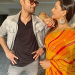 Rati Pandey Instagram – Sooo filmy we are! Yes this video made me feel like that 90s heroine who is wooed by her hero… @manavgohil Thank You for being the KT to my Preeti and making our jodi memorable!
This was a small token of love from us to all the keerti and shaadimubarak fans…thank you so much  for showering your love and support to both of us..
.
.
#IndianTVFiesta #ReelsPeTV #RatiPandey #ManavGohil #Preeti #KT #ShaadiMubarak #PreetiKT #Keerti #Preetijindal #Keertantibrewal #Keertan