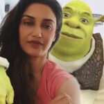 Rati Pandey Instagram - What a companion! I still love you shrek❤❤❤ #reelkarofeelkaro♥️ #shrek #compatibility #madeforeachother #ratipandey #reelit