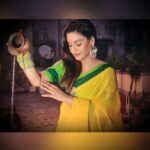 Rati Pandey Instagram – Aap sabhi ko chatth puja ki hardik shubh kamnayein (happy chatth puja)🙏😊..The sunset puja 🌅
.
.
#chatthpuja #patnadiaries #peace #prosperity #happiness💕 #gratitudepractice #patna #bihar #patnaites #chatthpuja2021 #familytime #ratipandey