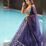 Rati Pandey Instagram - ❤❤❤❤❤❤❤ . . #love #festivevibes #womenfashion #instagramers #ratipandey 📸 @prashantsamtani 👗@emiraasbyindrani 🧣@akansha.27 @tiara_gal 💄@santosh.mahapure_makeup_artist 💇‍♀️@jayshreethakkarhairartist