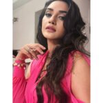 Rati Pandey Instagram - Curly tales❤️ some candids . . #ratipandeyreels #instareels #trendingreels #fierce