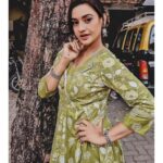 Rati Pandey Instagram - Behind the scenes😉😁😜. . . . . . #btsimagines #ɪɴsᴛᴀʀᴇᴇʟs #ratipandey #reelkarofeelkaro♥️ #funnyvids