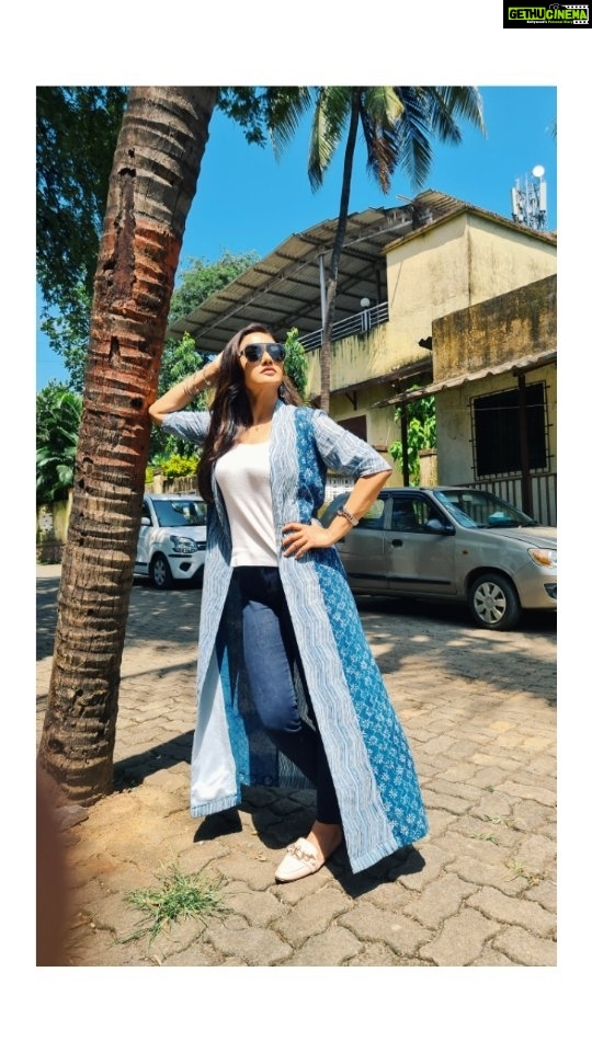 Rati Pandey Instagram - Tashhhaaannn mein😉😎 . . #swag #swaggirl #ratipandey #shootmode #reelstrending #ɪɴsᴛᴀʀᴇᴇʟs #reelkarofeelkaro❤