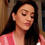 Rati Pandey Instagram - Who else can relate to it?😉😁 . . . #instareelsindia❤️ #ratipandeyreels #reelsviral #morningvibes☀️ #dilkibaat