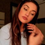 Rati Pandey Instagram - Uffffff ye mohabbat 😉 . . #instareel #ratipandey #reel #funnyvideos #beblunt #justforfun✌