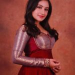 Raveena Daha Instagram – சிறுக சிறுக உன்னில் என்னை
தொலைத்து மொழி சொல்லவா 🦋🖤 

Studio 📍@sixer_studios 
Outfit @tweety_threads 😍😘 
#raveena #raveenadaha