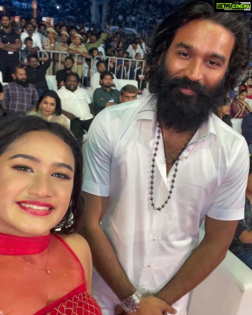Raveena Daha Instagram - Ennam pol vazhkkai 😍 ennam pol dhaan vazhkai💯 Yet another unforgettable day in my life (04:02:23) All those things that I wished for,I dreamt of are all happening one by one in my life. Feeling very grateful 🙏🤩 #dhanush #vaathi #raveena #audiolaunch #RD #raveenadaha