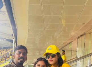 Raveena Daha Instagram - Inda feel eeh thani mamey😍 With thangapulla @im_raveena_daha 😘 & anney @sarath_kpy 💛 ... #csk #whistlepodu #dhoni #ipl #chennaiipl #vjkalyani🎤