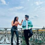 Raveena Daha Instagram – Ippadi yellam post podradhale yengala lovers nu nenaichiradhinga 👀
Enakku nalla taste iruku 🥴😏
With my chello 
@im_raveena_daha 🖤 Switzerland