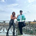 Raveena Daha Instagram – Ippadi yellam post podradhale yengala lovers nu nenaichiradhinga 👀
Enakku nalla taste iruku 🥴😏
With my chello 
@im_raveena_daha 🖤 Switzerland