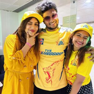 Raveena Daha Instagram - IPL celebration with my darlings 🥳❤️
One of the most funfilled day ever 🥳🥳🥳
#csk #yellowlove 💛
@im_raveena_daha @kuraishi_the_entertainer @samyuktha_shan @yashikaaannand