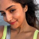 Reba Monica John Instagram - Went sailing for the first time and that too in Aamchi Mumbai, can you imagine ! what a joyous experience✨🤩 P.c @mehalkejriwal5 💥 #sailing #mumbaidiaries #seaandsky #serenity #withthebestgirls