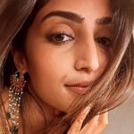 Reba Monica John Instagram - When you drape a saree yourself, you can’t help but feel proud. Won’t you agree? Achievement unlocked 🥹 ✨ #dostkishaadi #sangeetnight #readytorockandroll #whatafunnight