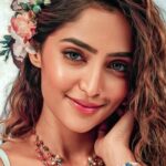 Reba Monica John Instagram - Whoever did this, thank you! I kinda really like how this looks…to the extent of making it my dp ✨🫠