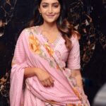 Reba Monica John Instagram - All smiles at our teaser release event! So overwhelmed and elated to receive such amazing response. Cannot wait to see how much you like our movie. Samajavaragamana in theatres May 18th onwards ✨ Hair @prakash_kasara Wearing @drzya_ridhisuri 🌸 #telugudebut #samajavaragamana #releasingsoon #hyderabad #teaserlaunch #grateful