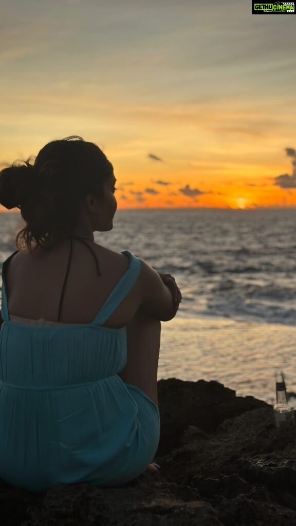 Reba Monica John Instagram - Magical Sunsets and what they mean to me✨ What do they mean to you? #thoughtoftheday #beautifulsunset #magicalmoments #rebaspeaksherheart #believe #goodness #baliindonesia #lifeisgood