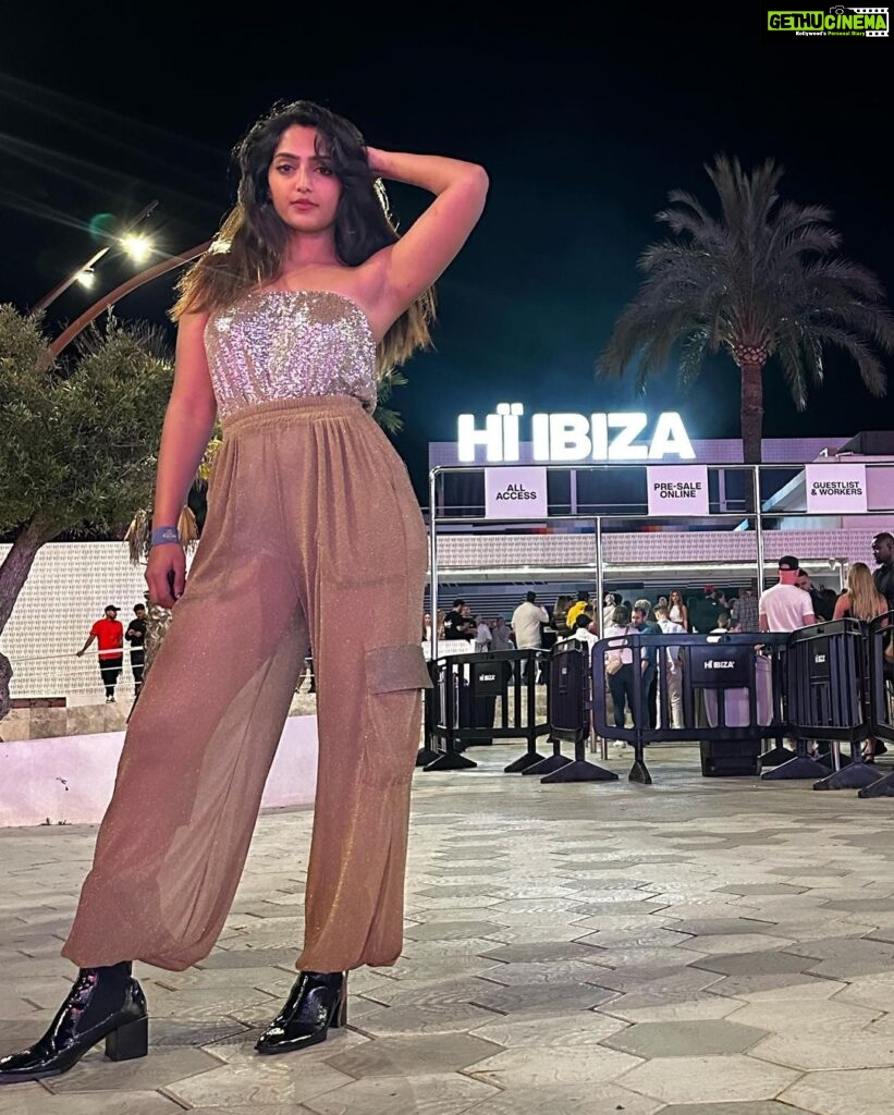 Reba Monica John Instagram - Glammmm in IBIZAAAA… ✨ Ibiza is an experience for sure. For people who love to unwind the party hard style, this is the place for you! Honestly, I might just skip this for a long time cause that’s how much I soaked in all of the craziness 😅 #ibizastyle #eurotrip #throughmyeyes #wedidnottakeapillinibiza