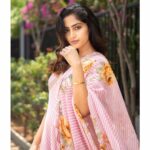 Reba Monica John Instagram - Bloom where you are planted 🌸✨ Wearing @drzya_ridhisuri summery prettiness for SAMAJAVARAGAMANA promotions! Releasing 18th May ✨ Hair @prakash_kasara P.C @shutterbugs.clicks #hyderabad #actorslife #newmovie #indianwear #feelingpretty #summercolors #samajavaragamana #dontmissit