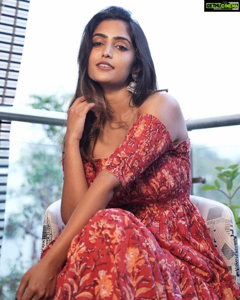 Reba Monica John Instagram - I got to live my Indian Cinderella moment in this dress, I swear 💕 Promoting my debut Telugu film Samajavaragamana which releases on 18th May ✨ see you soon in the theatres ?