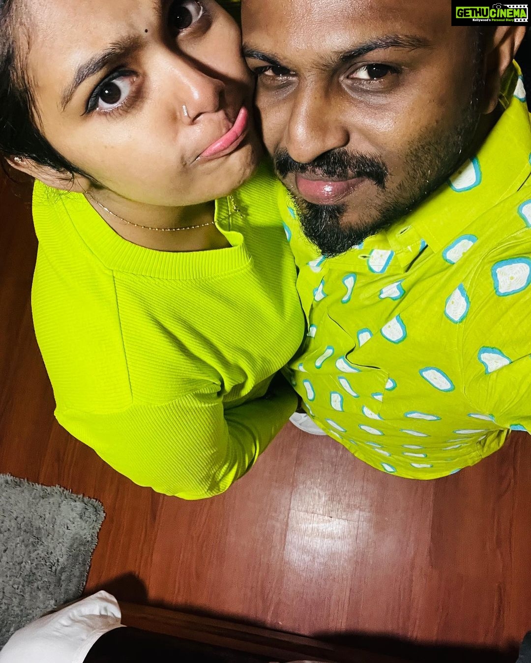 Rebecca Santhosh Instagram - Green dump 💚 . . Other side : @sreejithvijayanofficial . . #sikkimdiaries