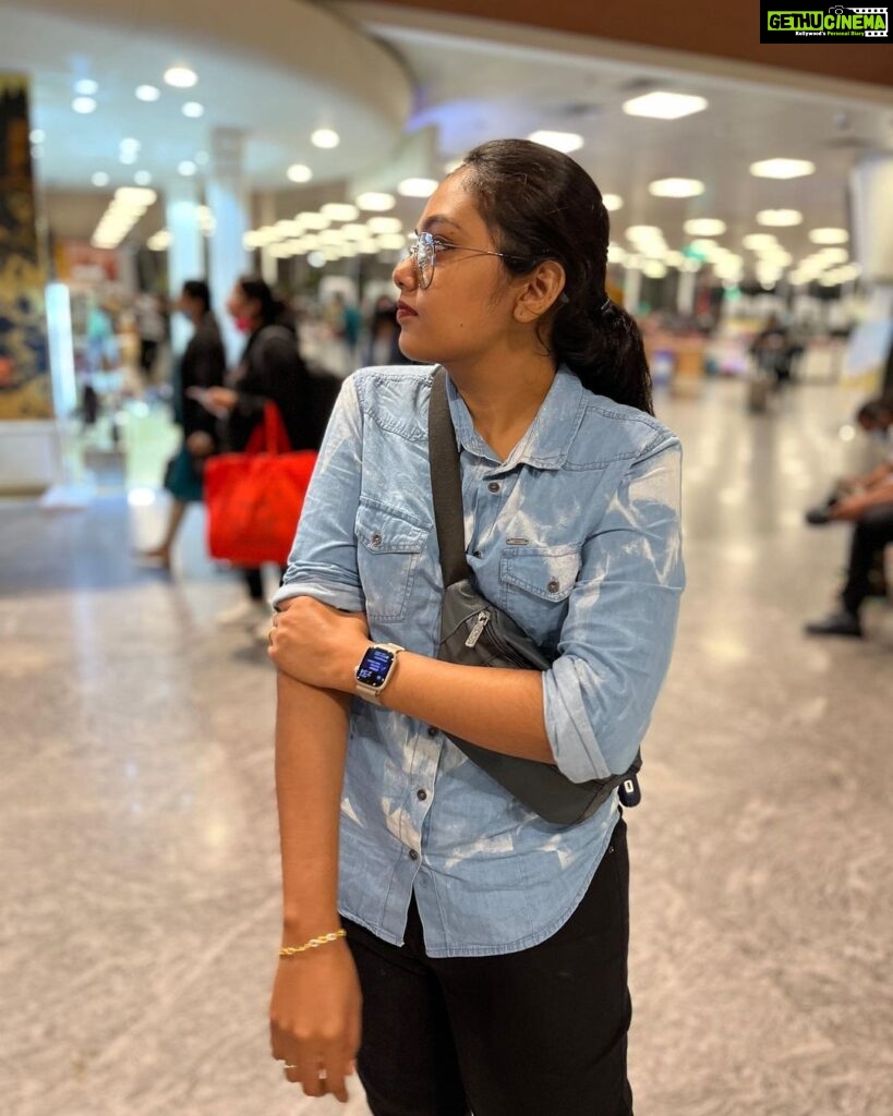 Rebecca Santhosh Instagram - Photo dump 🫠 . . . #airportseries #sikkimdiaries