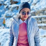Rebecca Santhosh Instagram - ഐസ്….. ഐസ്………. നൈസ്🥶🥶🥶 Zero Point, Lachung