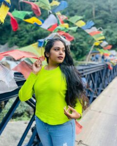Rebecca Santhosh Instagram - Photo dump day 2 💚
.
.
@4846_santhosh 
.
.
Other side : @sreejithvijayanofficial