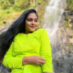 Rebecca Santhosh Instagram - Photo dump day 2 💚 . . @4846_santhosh . . Other side : @sreejithvijayanofficial Lachen, Sikkim