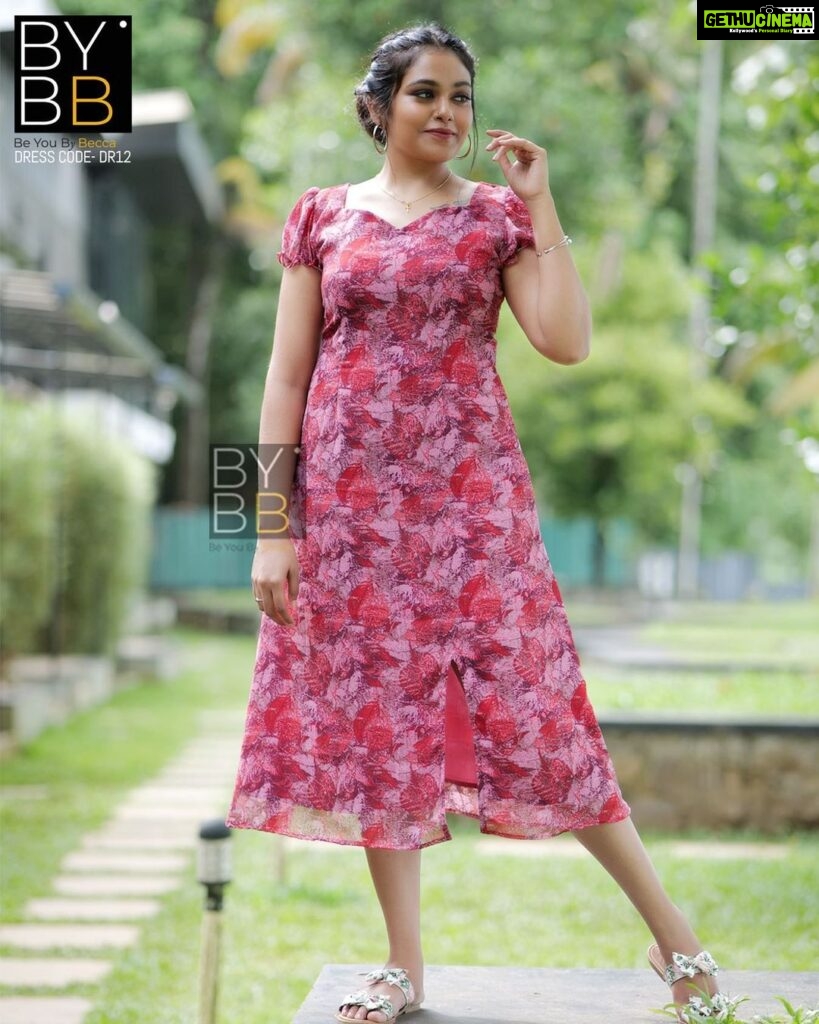 Rebecca Santhosh Instagram - SOLD OUT Dress how you want to be addressed ✨ . . Product code: DR12 Launching price - 799/- +shipping DM for size chart DM @bybbecca or WHATSAPP on 9074003214 for orders MATERIAL: Chifon with crepe lining . . We dispatch our orders as follows *Orders on Sunday and Monday will be dispatched on Thursday *Orders on Tuesday and Wednesday will be dispatched on Saturday *Orders on Thursday Friday and Saturday will be dispatched on Monday . Cancellation policy is as follows *Damages if any should be reported within 24 hours * Opening and packing video(while returning is mandatory) * Charges for courier while returning is refundable #getbeccafied #bybbecca #beyoubybecca #casualoutfit #officewear #collegewear