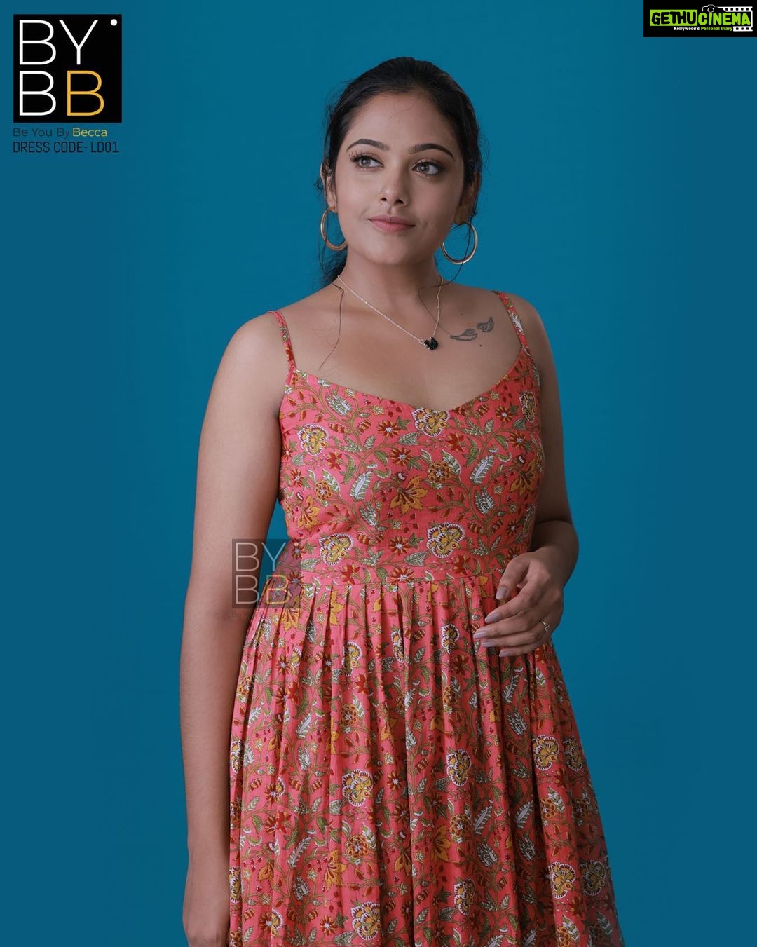 Rebecca Santhosh Instagram - Sold out The joy of dressing is an art ✨ . . Product code: LD01 launching price : 799/- + shipping DM for size chart DM @bybbecca or WHATSAPP on 9074003214 for orders Material:cotton fabric with lining . . We dispatch our orders as follows *Orders on Sunday and Monday will be dispatched on Thursday *Orders on Tuesday and Wednesday will be dispatched on Saturday *Orders on Thursday Friday and Saturday will be dispatched on Monday . Cancellation policy is as follows *Damages if any should be reported within 24 hours * Opening and packing video(while returning is mandatory) * Charges for courier while returning is refundable #getbeccafied #bybbecca #beyoubybecca #casualoutfit #officewear #collegewear
