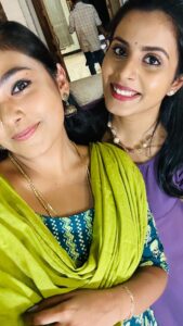 Rebecca Santhosh Instagram - Mention your കടിച്ചി chunk 🤪
.
.
.
@gayathry__mayoora__official