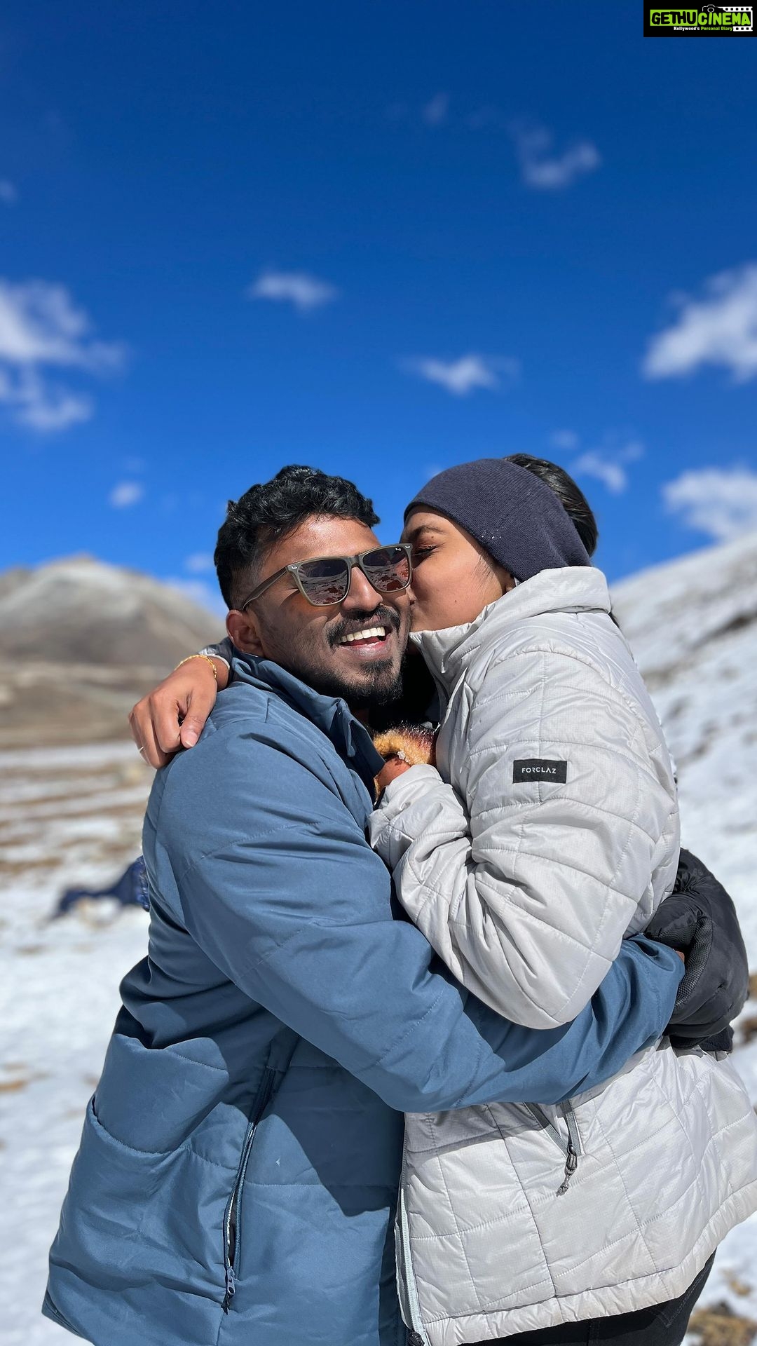 Rebecca Santhosh Instagram - Reel il തുടങ്ങി vlog il അവസാനിച്ച story 🫣🤒 Stay tuned 😶🌫️ . . #rebdairies