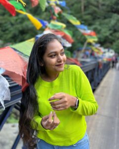 Rebecca Santhosh Instagram - Photo dump day 2 💚
.
.
@4846_santhosh 
.
.
Other side : @sreejithvijayanofficial