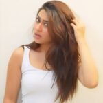 Reem Shaikh Instagram - #AD | This year my Eid started on a much brighter and colorful note 💫 I used the Garnier Color Naturals Ultra Color ✨ It took me just 30 mins to achieve this look. ✅ Intense, long lasting colour ✅ Colour visible even on dark hair ✅ Enriched with natural oils ✅ No Ammonia ✅ Lasts up to 10 weeks long I chose the shade 7.3 Golden Brown, which is perfect for my hair by using the Color Match Tool on their website. Try the Garnier Color Naturals & it’s various fashion shades. Colorful hair for a brighter you. @garnierindia #GarnierColorNaturals #eidwithgarnier