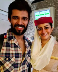 Reenu Mathews Instagram - Happywaala Birthday to one of the most humble & sweetest person I have flown @thedeverakonda 🩷😍
.
.
#hbdvijaydeverakonda 
#fangirl