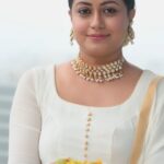Reenu Mathews Instagram - Ellavarkum Aishwaryam Niranja Oru Vishu Aashamsikkunnu..... Happy Vishu❤️🧿 👗 @senoritasdesignstudio . . #reelswithreenu #vishureels #vishuoutfitideas #vishu2023 #vishuindubai Emirate of Dubai