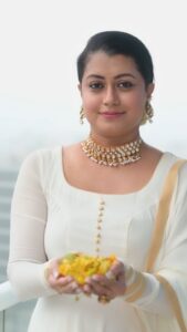 Reenu Mathews Instagram - Ellavarkum Aishwaryam Niranja Oru Vishu Aashamsikkunnu..... 
Happy Vishu❤️🧿

👗 @senoritasdesignstudio
.
.
#reelswithreenu
#vishureels
#vishuoutfitideas
#vishu2023
#vishuindubai