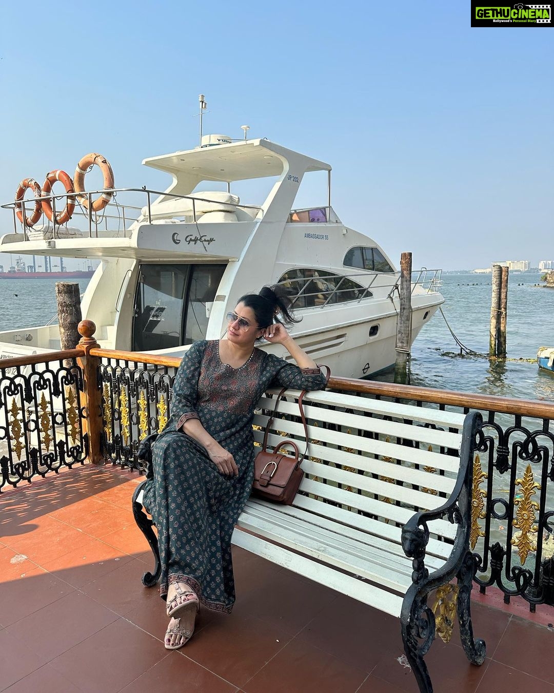 Reenu Mathews Instagram - My Happy Place❤️ @tajmalabarcochin Taj Malabar Resort & Spa, Cochin