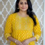 Reenu Mathews Instagram – Yellow Yellow 💛 Summer is here… 
Thank you @zaibee__  for this lovely salwar 🤗
@vibethinks
.
.
#summeroutfits 
#comfyoutfit 
#yellowlove 
#reenumathews Emirate of Dubai