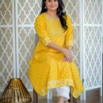 Reenu Mathews Instagram – Yellow Yellow 💛 Summer is here… 
Thank you @zaibee__  for this lovely salwar 🤗
@vibethinks
.
.
#summeroutfits 
#comfyoutfit 
#yellowlove 
#reenumathews Emirate of Dubai