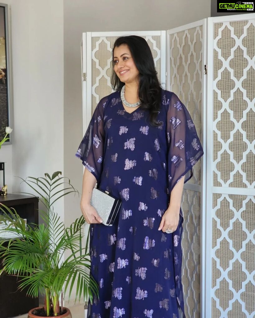 Reenu Mathews Instagram - Looking for pretty kaftans??? Check out @resha_by_rehana_shana , a small venture started by 2 gorgeous ladies. Check out their page & support small businesses. 🧿💙 📸 @vibethinks . . #kaftanseason #kaftanlovers #supportingsmallbusinesses #womensupportingwomen #dubaiinfluencer #dubailifestyle #dubailifestyleblogger #reenumathews Emirate of Dubai