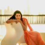 Reenu Mathews Instagram - I loved it. I draped it. I clicked pics. . . #sareelove #sareelover #sixyardsofelegance #mydubaiwithlove #dubaicreekharbour #dubaiinfluencer #reenumathews Dubai Creek Harbour