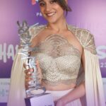 Regina Cassandra Instagram – All eyes were on @reginaacassandraa as she walked the purple carpet in a stunning dress and made her way to our mega event 💃✨

Big congratulations to her on winning ‘The Disruptive Star Of The Year’ award at the OTTplay ChangeMakers Awards Night 🫶💜
.
Real Fruit Juices & Beverage Presents #OTTplayChangeMakers Awards 2023 @realjuices
.
Associate Sponsors
@healthhorizonsindia 🏥
@greyon_cosmetics 💅💄
@dpaulstravel 🧳✈️
.
.
.
.
#RealJuices #RealActiv #HealthHorizons #DPauls_Travel #GreyOnCosmetics #OTTplay #OTTplayPremium #MazeyKaroMultiply
.
.
#ReginaCassandra #Chakra #EkLadkiKoDekhaTohAisaLaga #Thalaivii #JaanbaazHindustanKe #BollywoodMovies #JaanbaazHindustanKeOnZee5